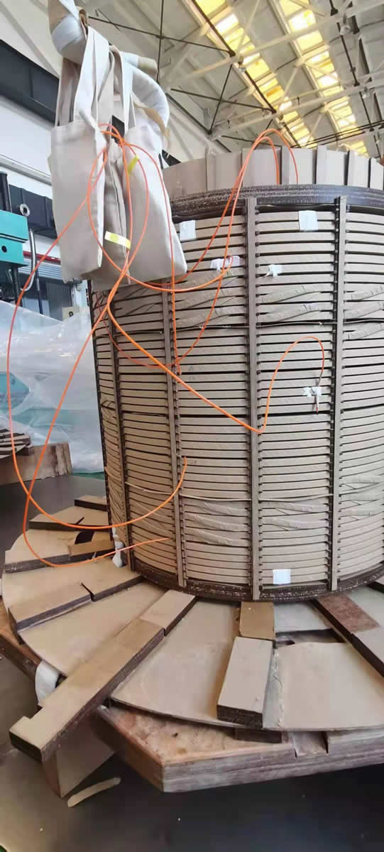 Fiber optic temperature measurement for oil immersed transformers